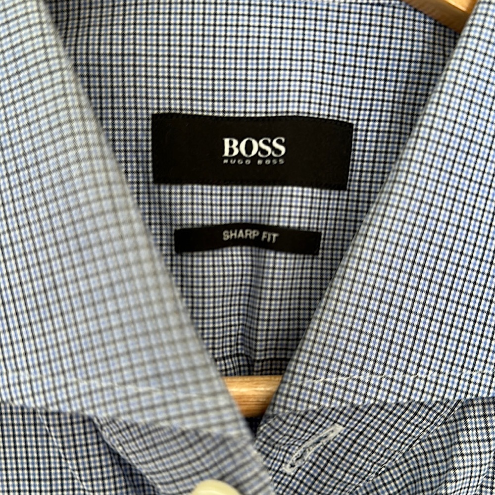Men’s Hugo Boss button down shirt, size L/16.5